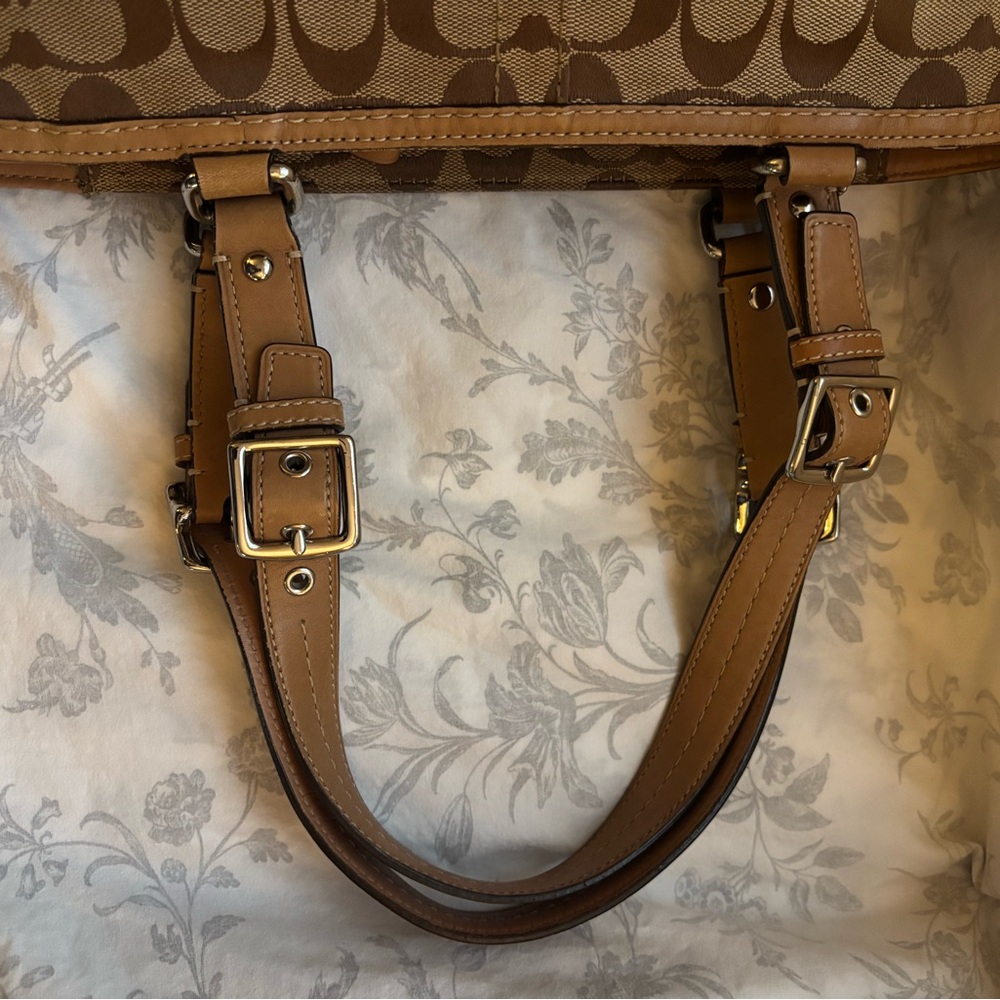 Coach Hampton Signature Canvas With Leather Trim Tote Bag - Picture 8 of 16
